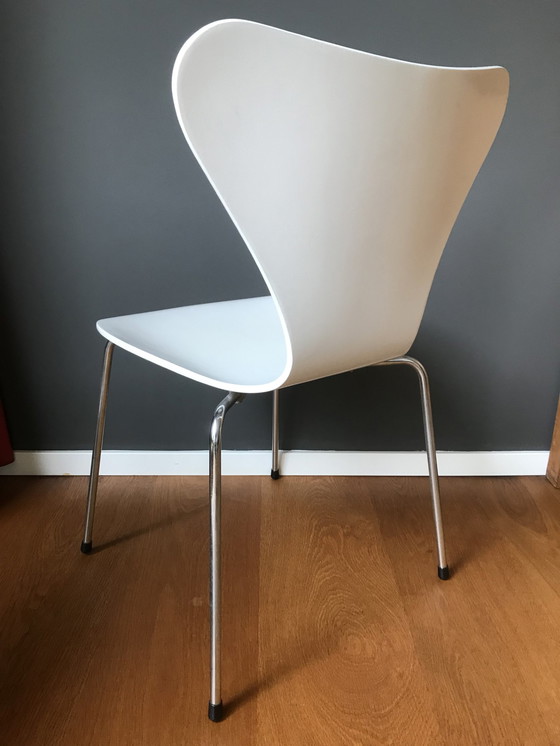 Image 1 of 12x Fritz Hansen vlinderstoelen