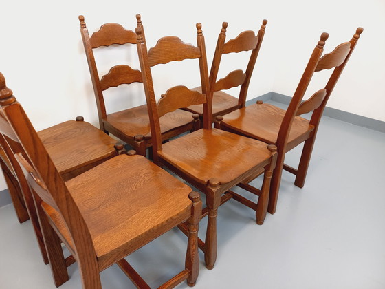 Image 1 of Suite van 6 Vintage Brutalistische eiken stoelen uit de jaren 60