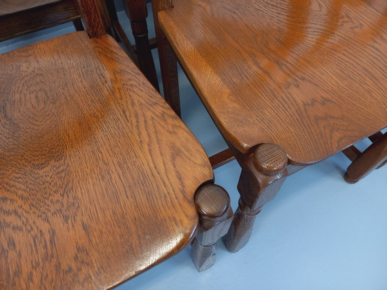 Image 1 of Suite van 6 Vintage Brutalistische eiken stoelen uit de jaren 60