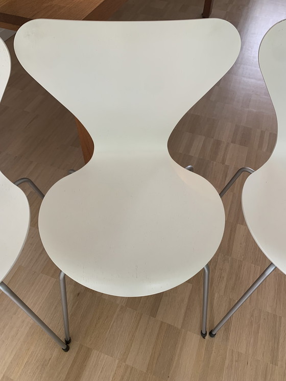 Image 1 of 4x Fritz Hansen Stoelen Wit