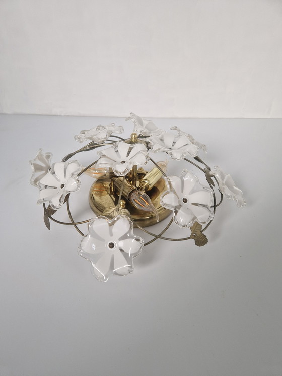 Image 1 of Messing en acryl regentschap bloem lamp