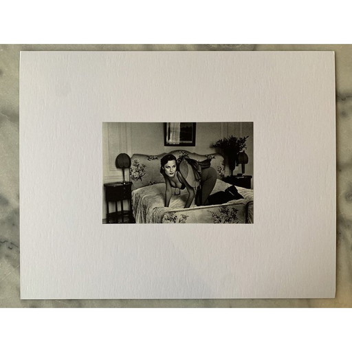 Vintage archiefpigmentprint "Saddle I, Paris 1976" van Helmut Newton, Frankrijk 1970