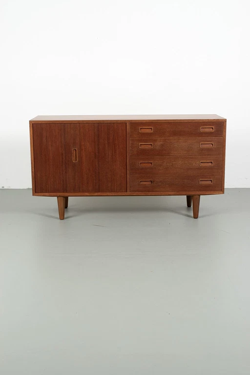 Hundevad teak dressoir