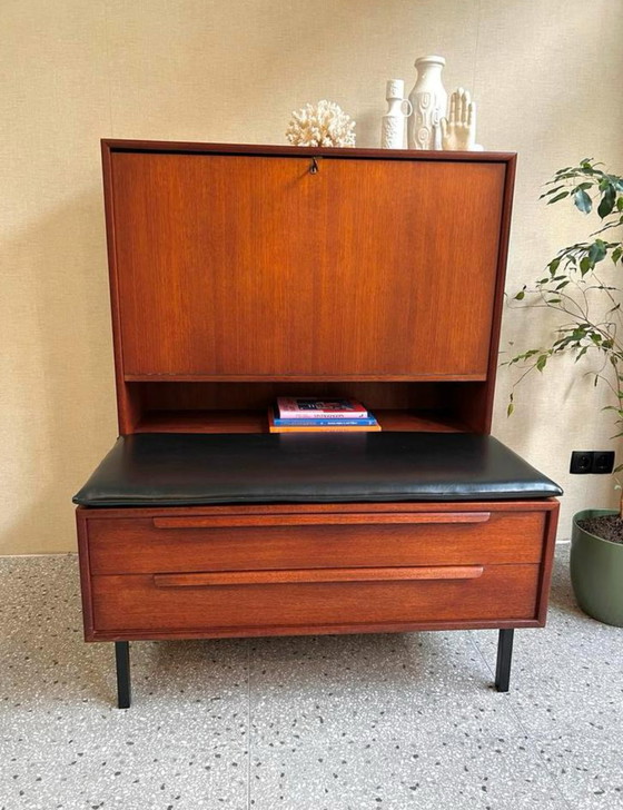 Image 1 of Deens Design wandmeubel Secretaire minibar