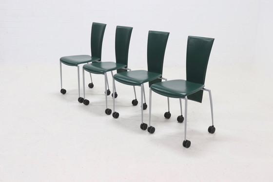 Image 1 of 4 x postmoderne Arper eetkamerstoelen