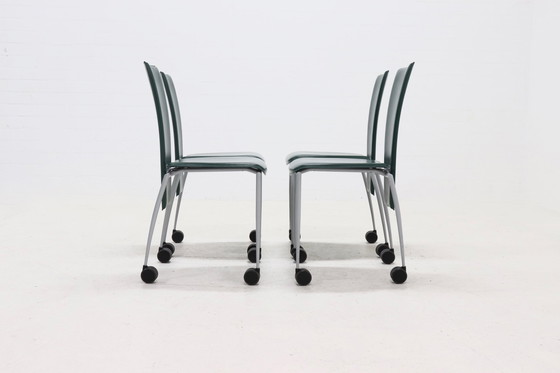 Image 1 of 4 x postmoderne Arper eetkamerstoelen