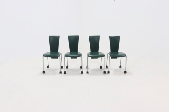 Image 1 of 4 x postmoderne Arper eetkamerstoelen