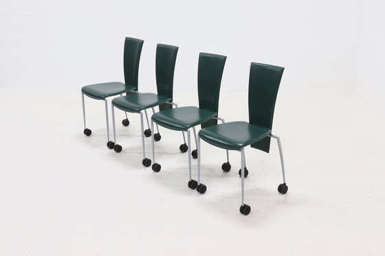 Image 1 of 4 x postmoderne Arper eetkamerstoelen