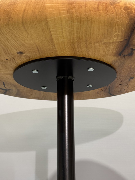 Image 1 of 2X Eiken Ronde Bijzettafels