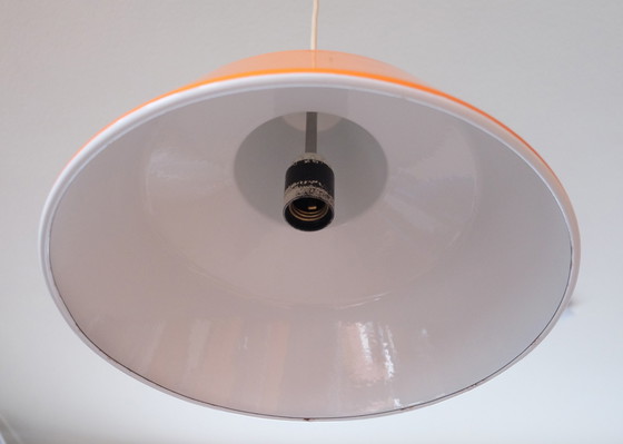 Image 1 of Hanglamp metaal geëmailleerd oranje 1970