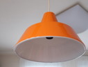 Hanglamp metaal geëmailleerd oranje 1970
