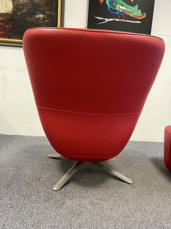 Image 1 of Leolux Hilco Draai fauteuil + poef Rood