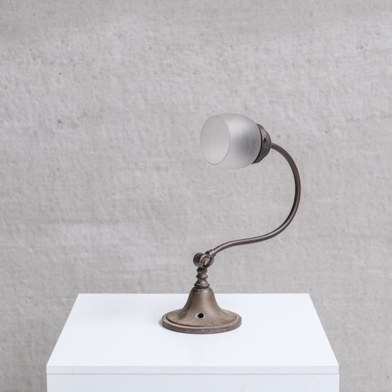 Image 1 of Vintage bureaulamp in mat glas en metaal, Frankrijk 1930