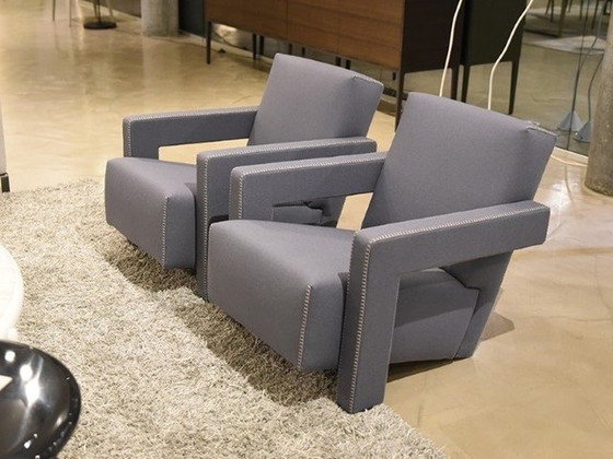 Image 1 of Cassina Fauteuil 637 Utrecht (Nieuw-Nooit Gebruikt) In Zachte En Pluizige Wol In Grijs-Taupe Kleur