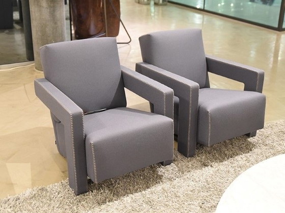 Image 1 of Cassina Fauteuil 637 Utrecht (Nieuw-Nooit Gebruikt) In Zachte En Pluizige Wol In Grijs-Taupe Kleur