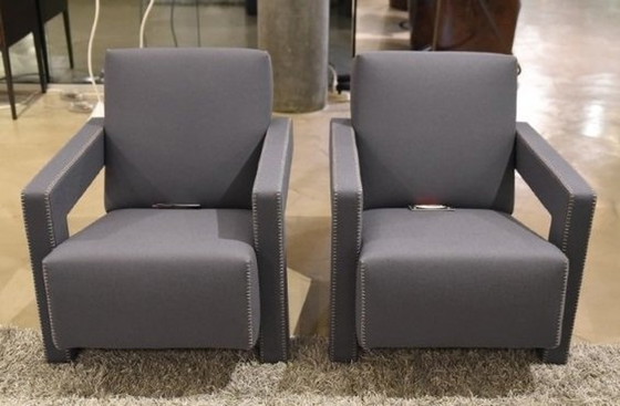 Image 1 of Cassina Fauteuil 637 Utrecht (Nieuw-Nooit Gebruikt) In Zachte En Pluizige Wol In Grijs-Taupe Kleur