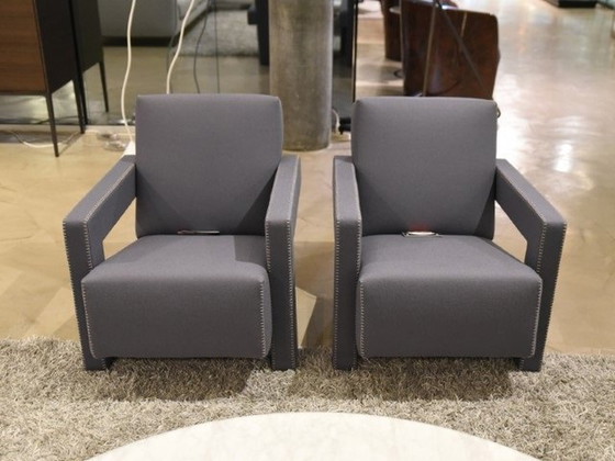 Image 1 of Cassina Fauteuil 637 Utrecht (Nieuw-Nooit Gebruikt) In Zachte En Pluizige Wol In Grijs-Taupe Kleur