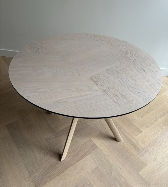 Image 1 of Mobitec Ronde eettafel Eclipse