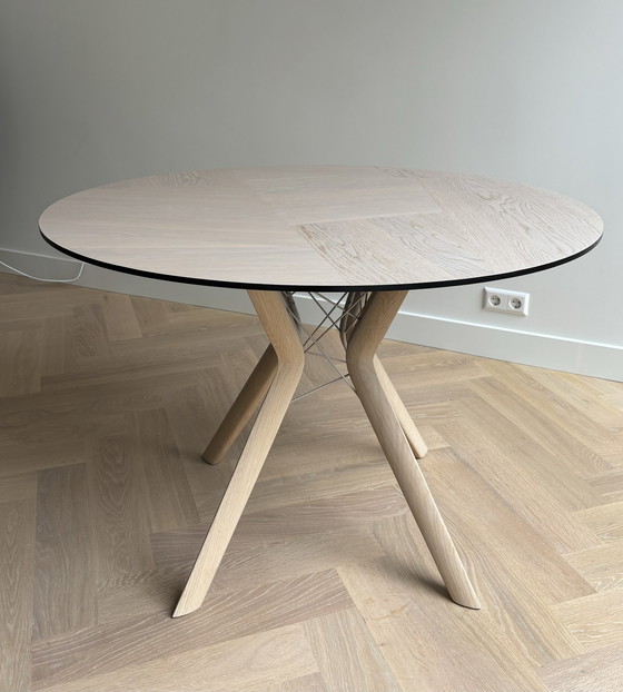 Image 1 of Mobitec Ronde eettafel Eclipse