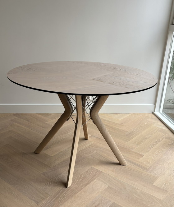 Image 1 of Mobitec Ronde eettafel Eclipse