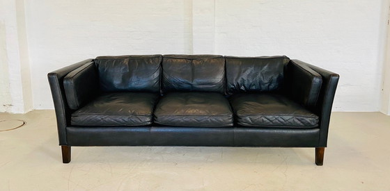 Image 1 of Deense Mid Century Vintage Mogens Hansen Zwart Leren Sofa