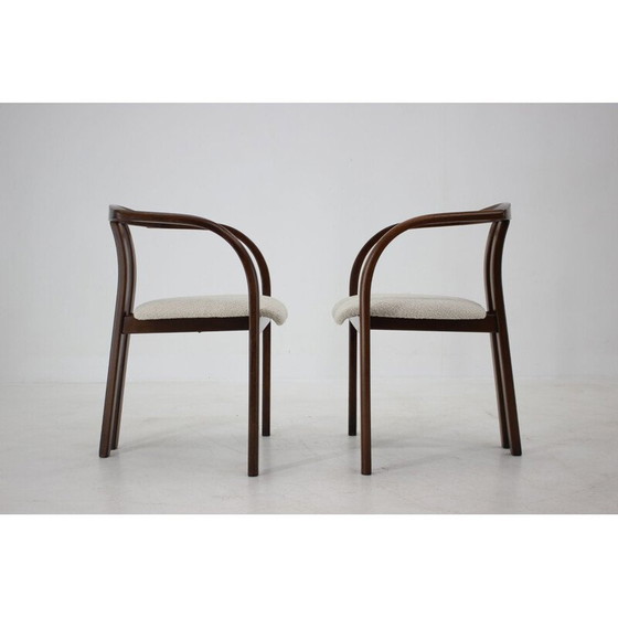 Image 1 of Vintage stoelen in witte krulstof van Ton, Tsjecho-Slowakije 1980