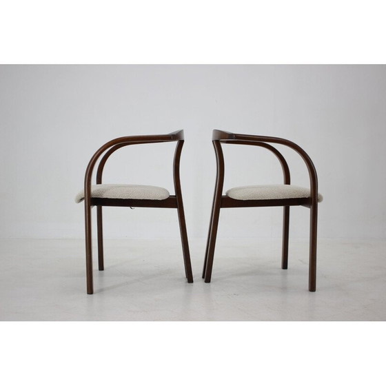 Image 1 of Vintage stoelen in witte krulstof van Ton, Tsjecho-Slowakije 1980