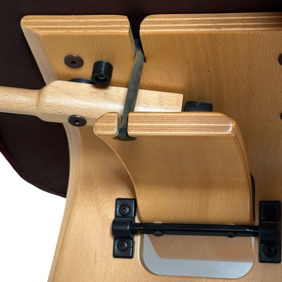 Image 1 of Peter Opsvik - Stokke - Thatsit (Design Form 1991) Ergonomisch gevormde schommelstoel - Licht Eiken en Rode Bekleding