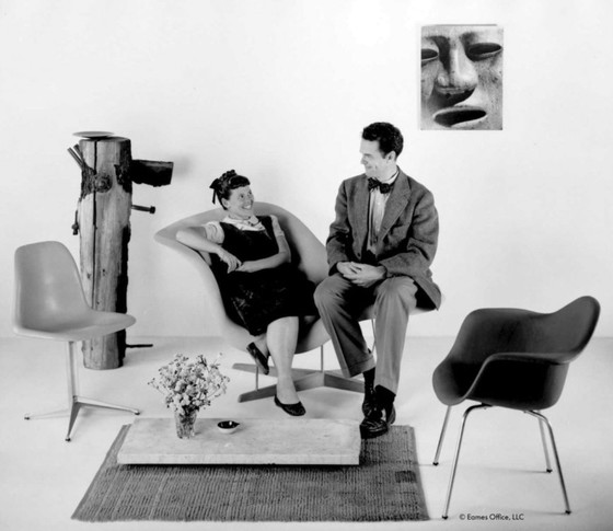 Image 1 of Eames Daw Stoel