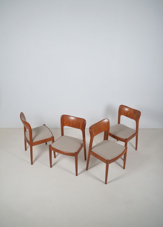 Image 1 of Set van 4 Deense stoelen ontworpen door Niels Koefoed, jaren '60