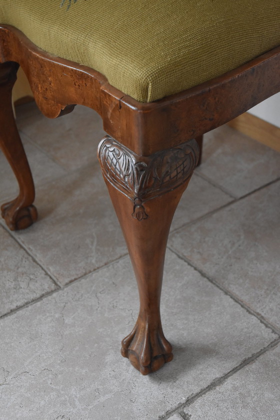 Image 1 of Oude Houten Eetkamer Set - Met Geborduurde Stoelen