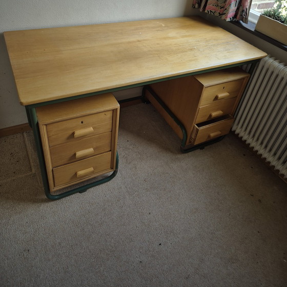 Image 1 of Vintage Schoolmeester Bureau Met Buizenframe