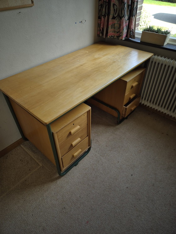 Image 1 of Vintage Schoolmeester Bureau Met Buizenframe