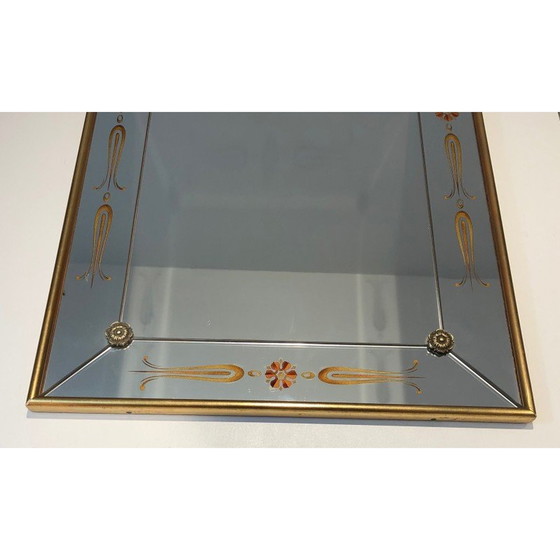 Image 1 of Vintage spiegel gegraveerd met gouden en rode decoraties, 1970