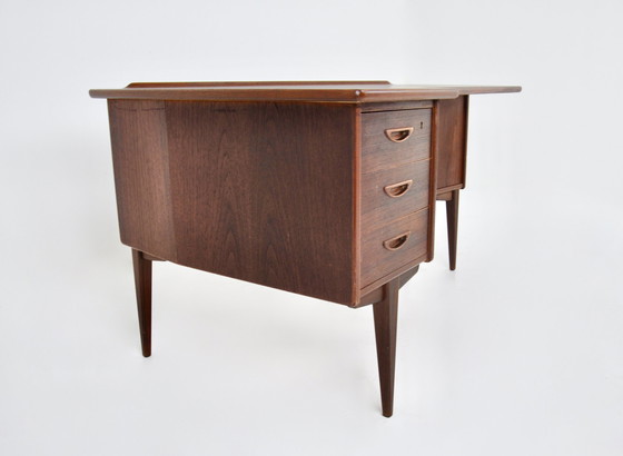 Image 1 of Boomerang bureau Model A10 van Göran Strand voor Lelangs Möbelfabrik, jaren 60