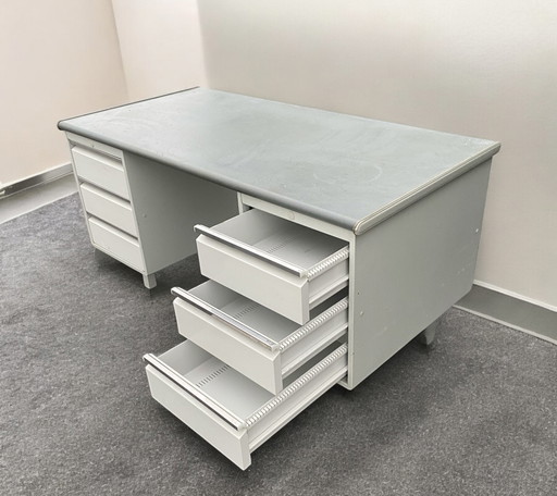 Stalen Bureau Jaren 60