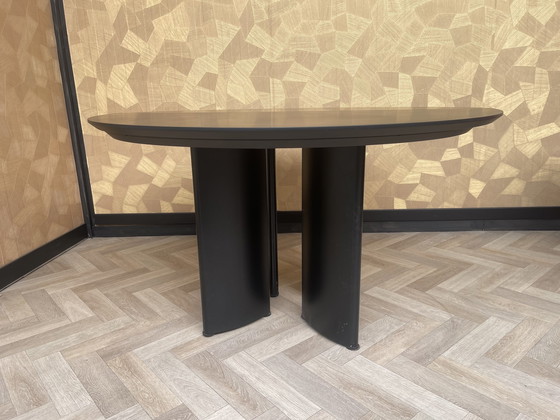 Image 1 of Uitschuifbare ronde design tafel