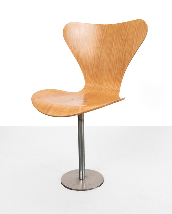 Image 1 of Arne Jacobsen series 7 vlinderstoel