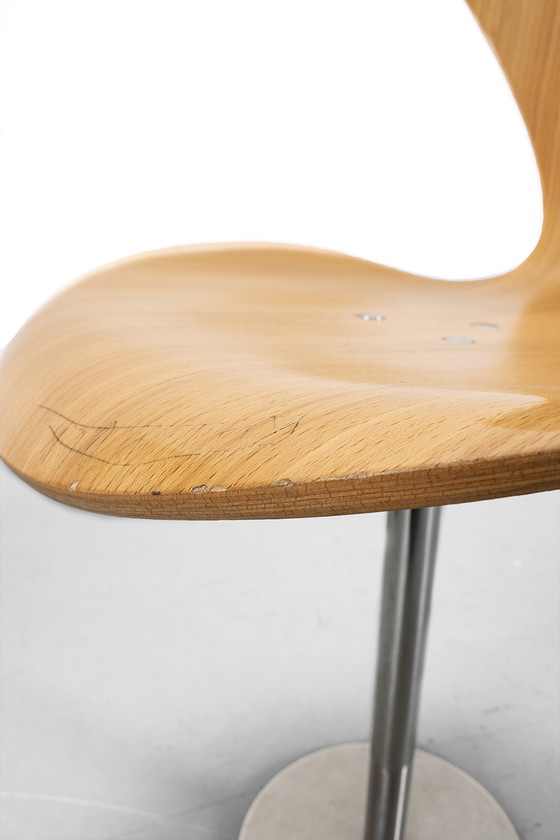 Image 1 of Arne Jacobsen series 7 vlinderstoel