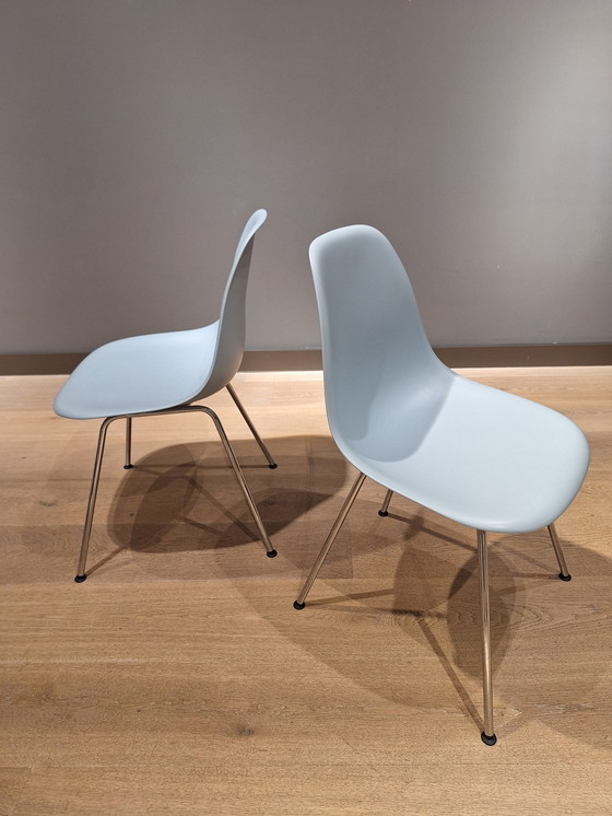 Image 1 of Vitra 3  Eames Dsx  Design Stoelen