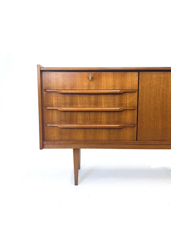 Image 1 of Vintage teakhouten sideboard