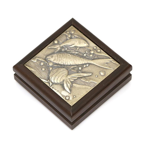 Image 1 of Vintage houten doos met zilveren deksel in reliëf van Renato Bassoli, 1960