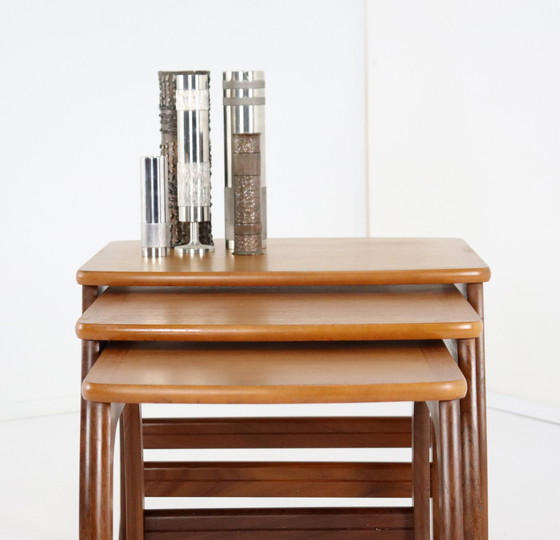 Image 1 of Set Van 3 Nathan Nesting Tables 'Umston' Vintage