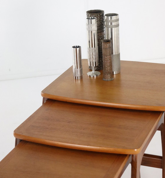 Image 1 of Set Van 3 Nathan Nesting Tables 'Umston' Vintage