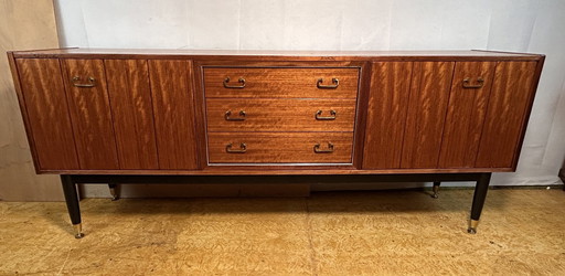 Mid Century Retro Vintage Tola Houten Dressoir Door G Plan E. Gomme 1950-1960 - Italiaans Geïnspireerd Ontwerp