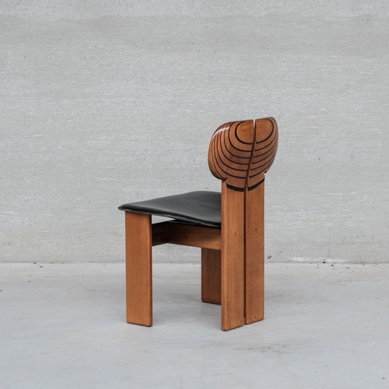 Image 1 of Set van 4 vintage "Africa" eetkamerstoelen in walnoot en leer voor Scarpa, Italië 1975