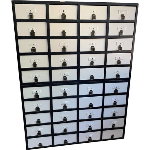 Vintage industriële ladekast van grenen en 40 laden, Hongarije 1950