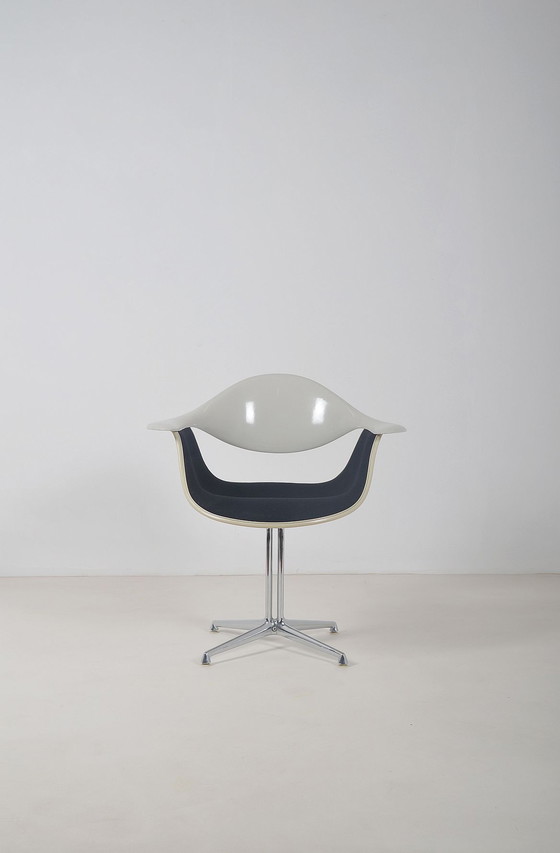 Image 1 of Eames eettafel en 5 stoelen van George Nelson voor Herman Miller, jaren '60