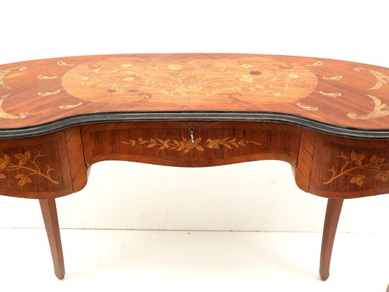 Image 1 of Louis Xv Niervormig Dressoir / Sidetable In De Stijl Van Jean François Oeben Uit De 19De Eeuw