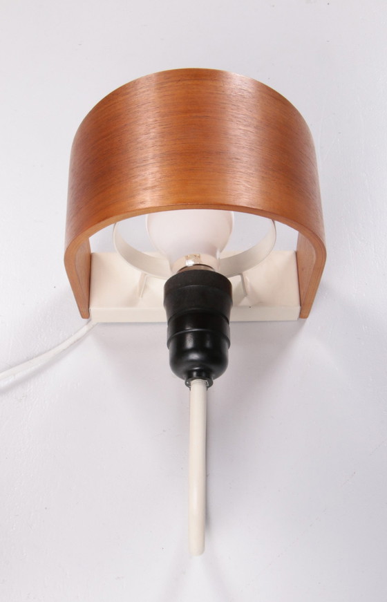 Image 1 of Philips model NX40 wandlamp by Louis Kalff